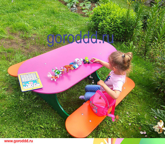 Удобный уличный детский набор - столик с лавочками "Лунтик"